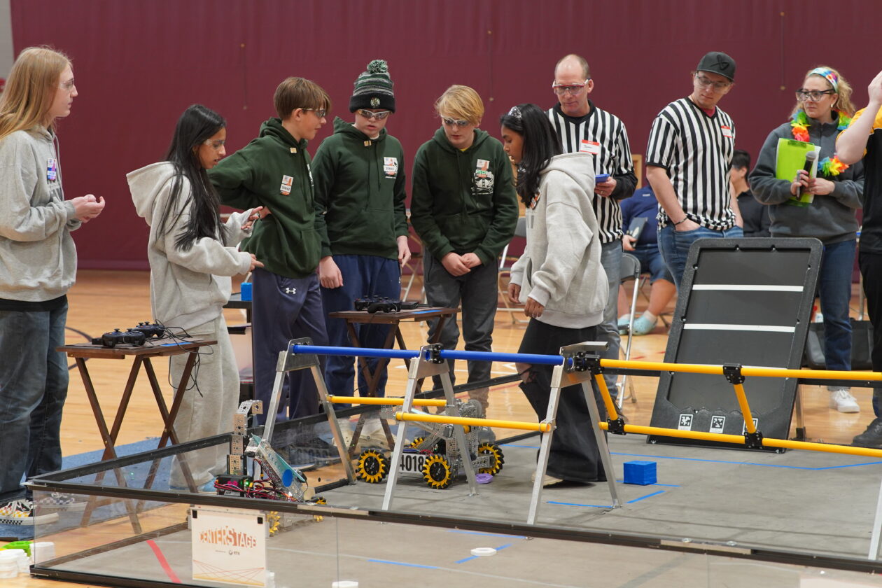 FIRST Robotics Qualifier Brings 200 to Derryfield The Derryfield School